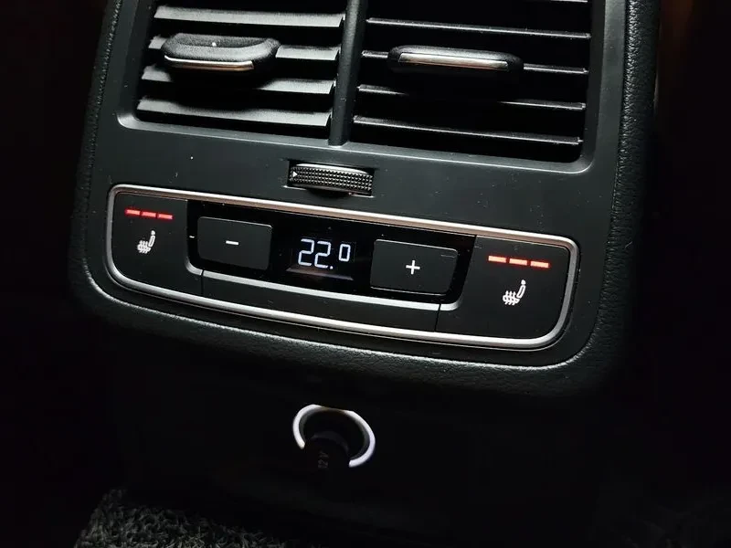 Audi A5 2.0 TDI Quattro, снимка 17 - Автомобили и джипове - 55013097