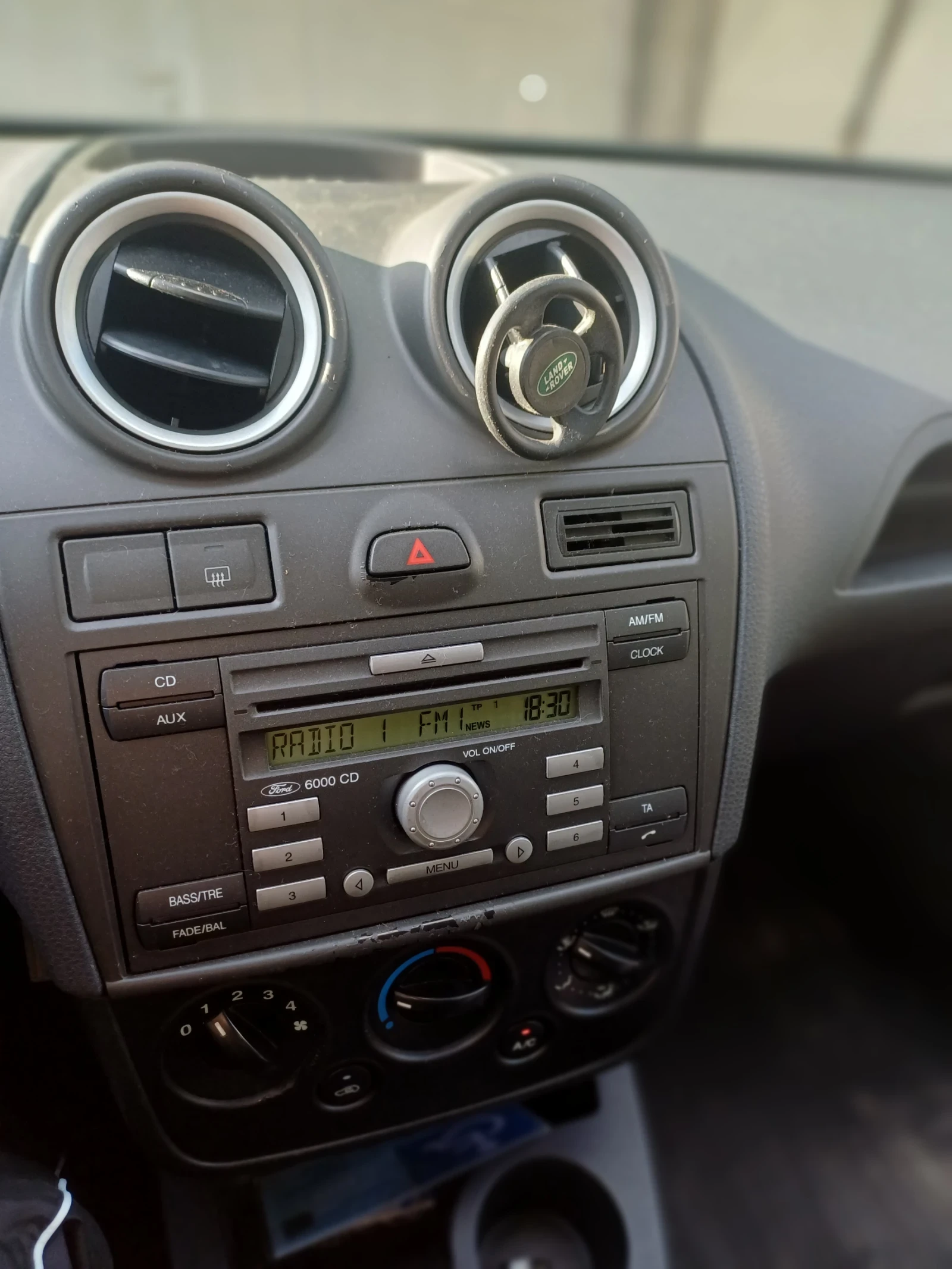 Ford Fiesta  - изображение 7