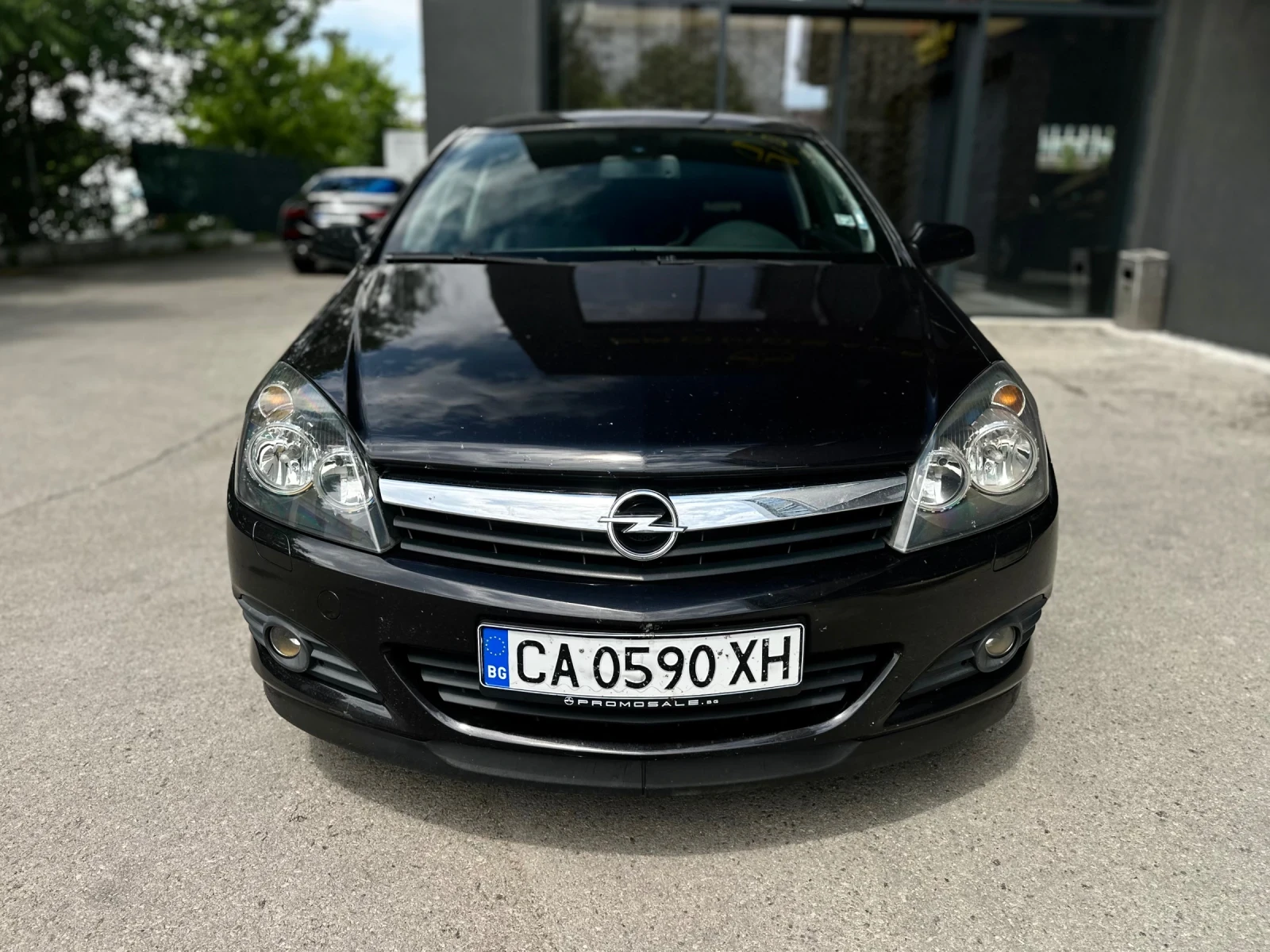 Opel Astra GTC 1.9 - изображение 2
