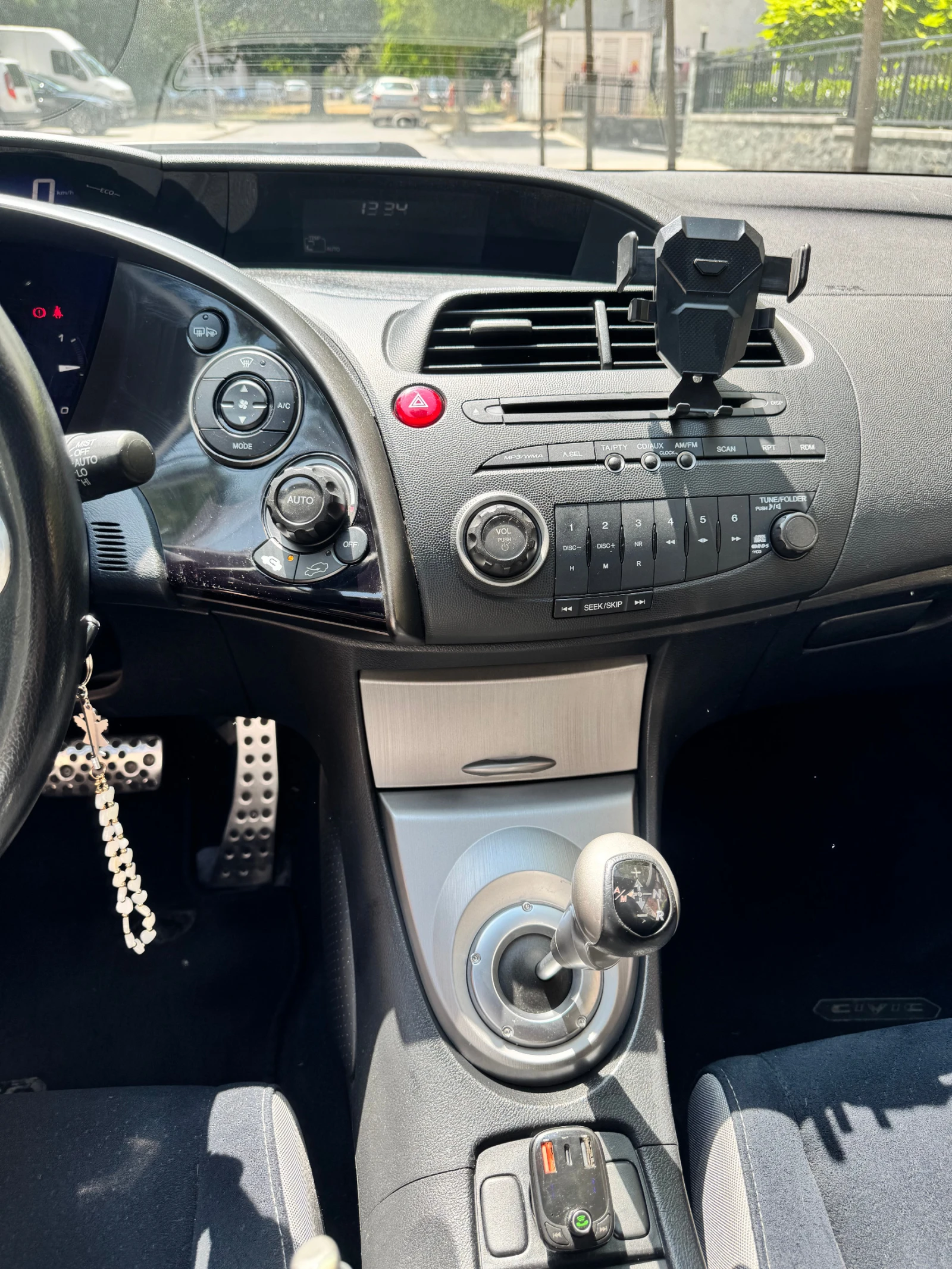 Honda Civic 1.8 VTEC - изображение 10