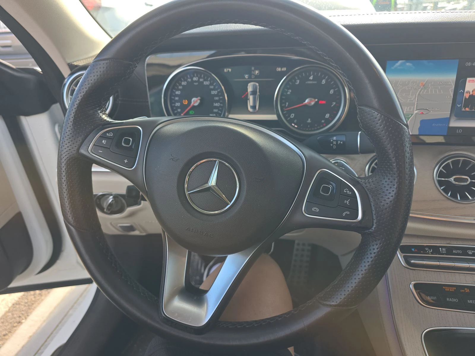 Mercedes-Benz E 400 Coupe* Parking Assist* KEYLESS * Oбдух* AMG * BURM - изображение 8