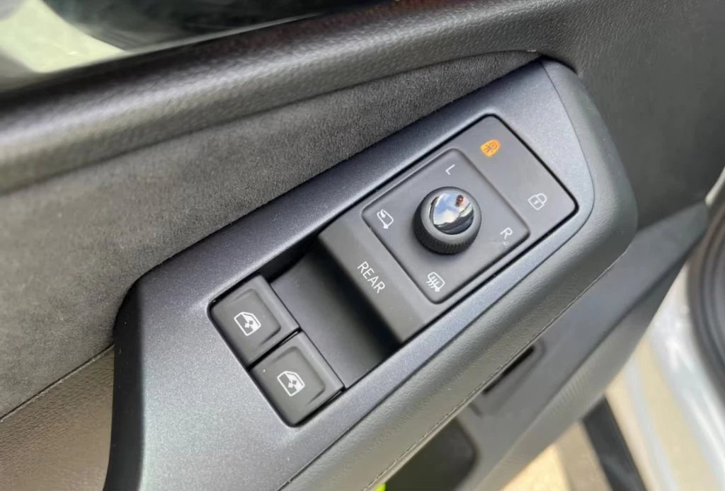 VW ID.7 PRO/286HP/NAVI/AHK/HUD/360/LED/CPLAY/381g | Mobile.bg   7