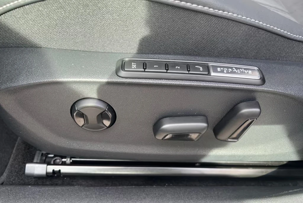 VW ID.7 PRO/286HP/NAVI/AHK/HUD/360/LED/CPLAY/381g | Mobile.bg   8