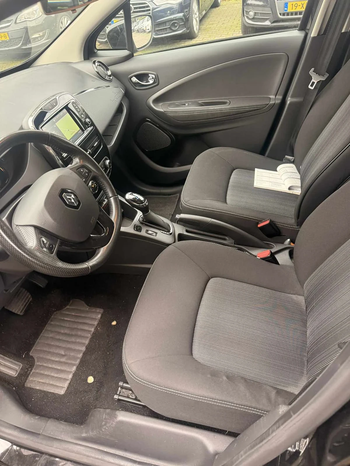 Renault Zoe  - изображение 5