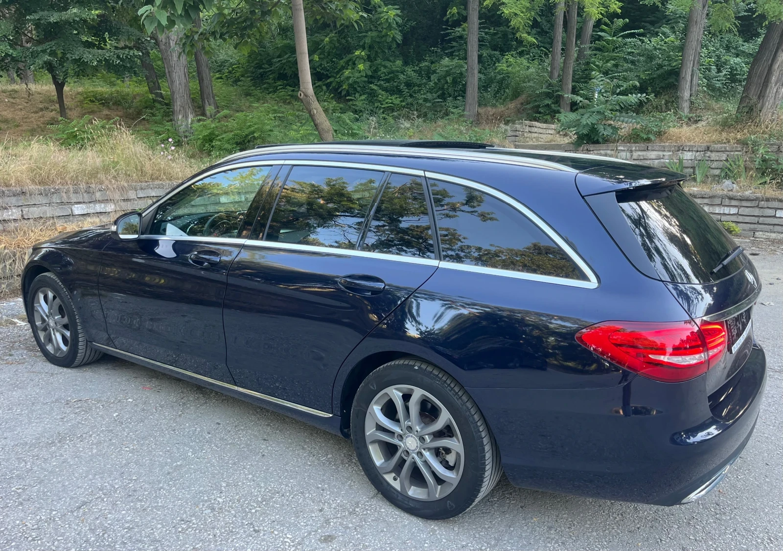 Mercedes-Benz C 200 КАМЕРА/ПАНОРАМА, снимка 4 - Автомобили и джипове - 52357592