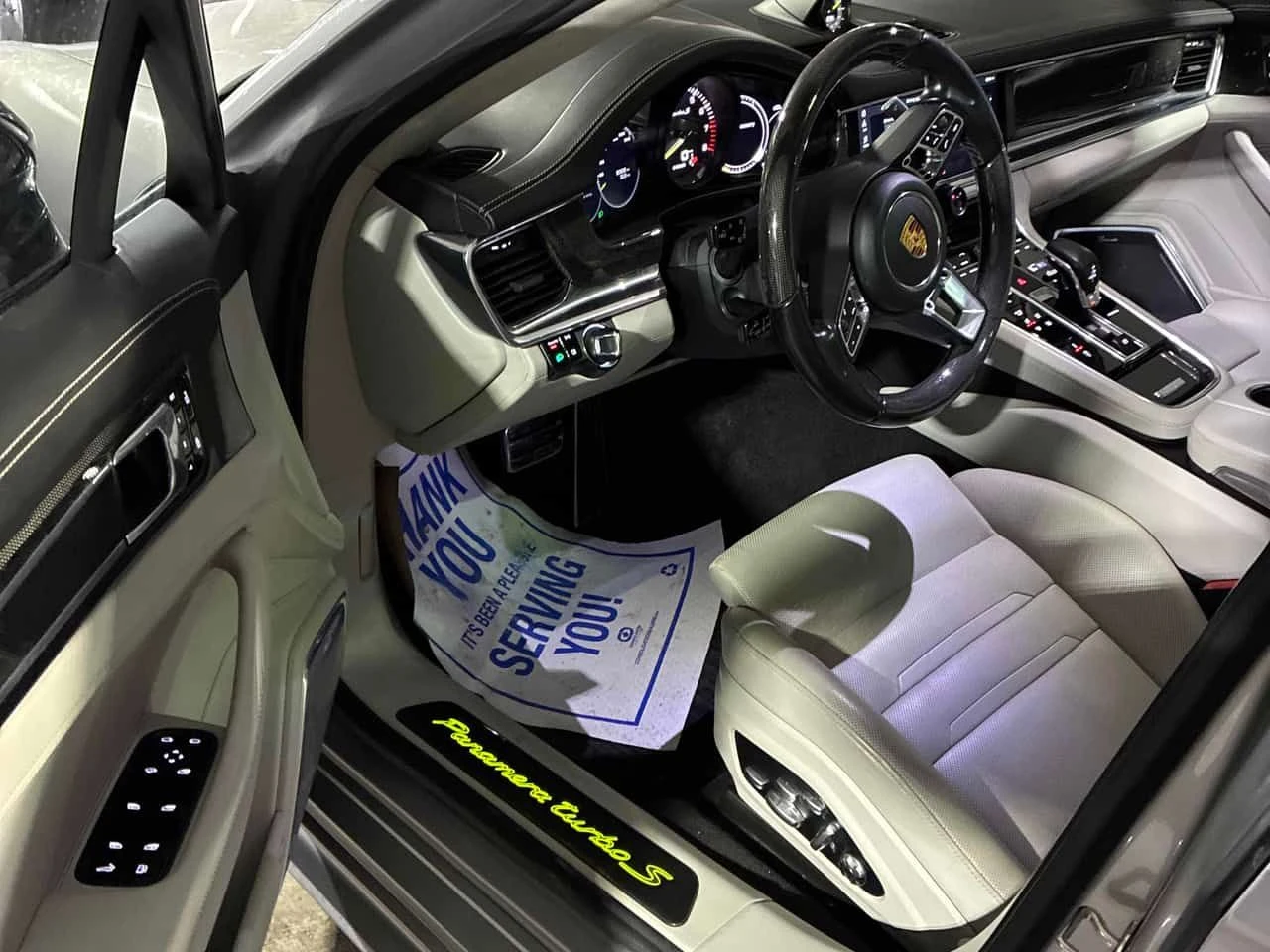 Porsche Panamera * CARFAX * ЦЕНА ДО БГ - изображение 8