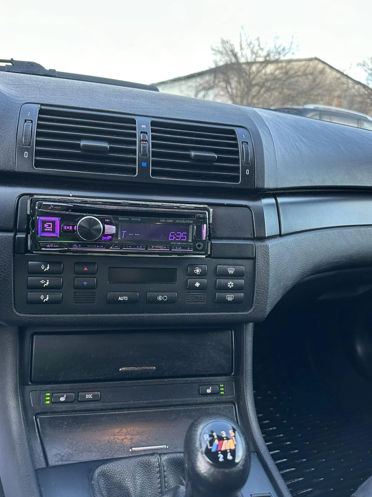 BMW 320 * М* Ксенон* Рекаро, снимка 16 - Автомобили и джипове - 53788232