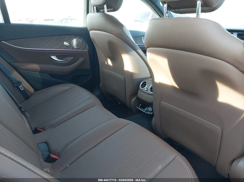 Mercedes-Benz E 350 2l 4Matic, снимка 8 - Автомобили и джипове - 53964977