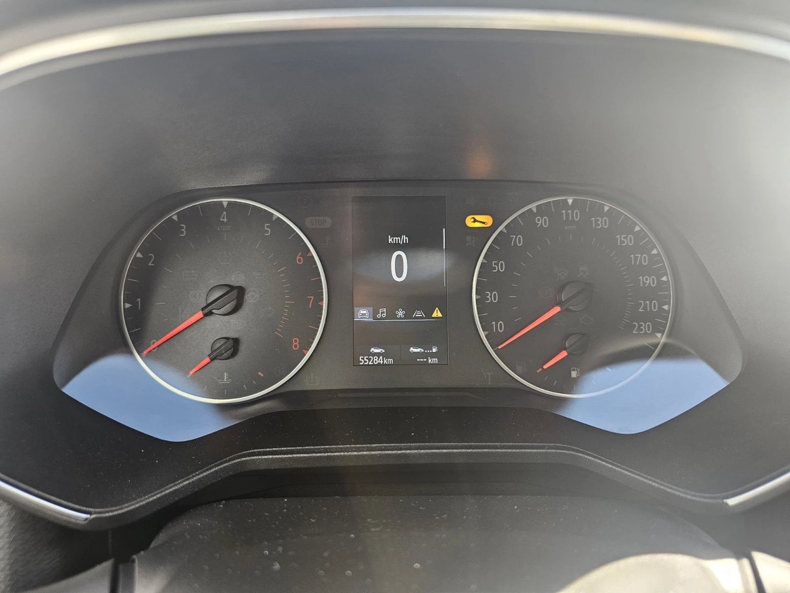 Renault Clio 1.0 TCe 100 hp EDC, снимка 8 - Автомобили и джипове - 54125485