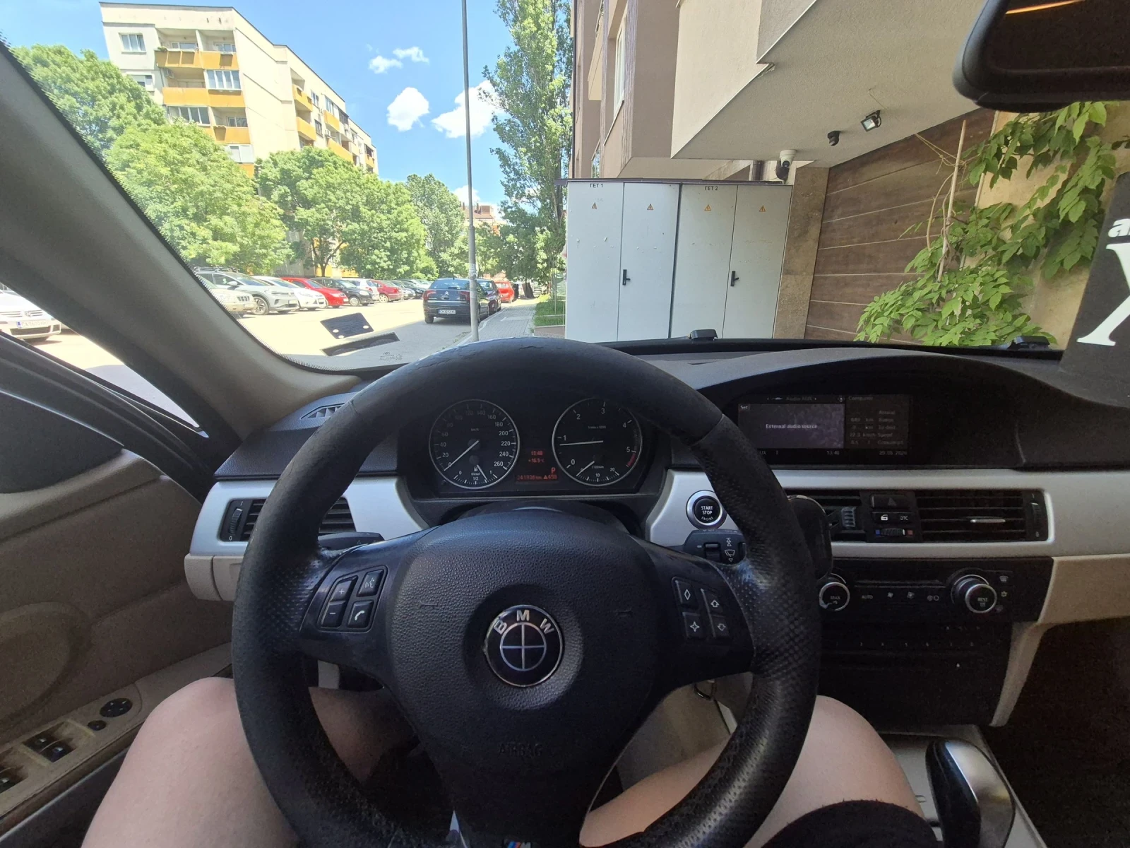 BMW 320, снимка 11 - Автомобили и джипове - 54712564