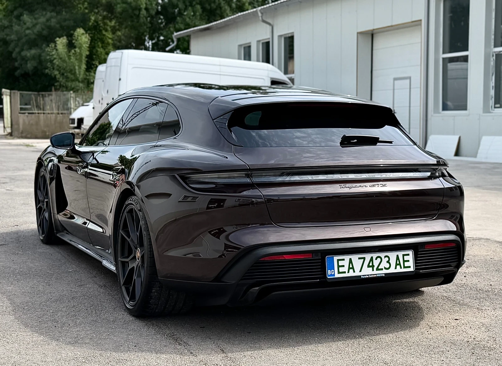 Porsche Taycan GTS* ГАРАНЦИЯ* ЗАВИВАЩ МОСТ* ВЪЗДУХ* BOSE* SPORT C, снимка 4 - Автомобили и джипове - 54761231