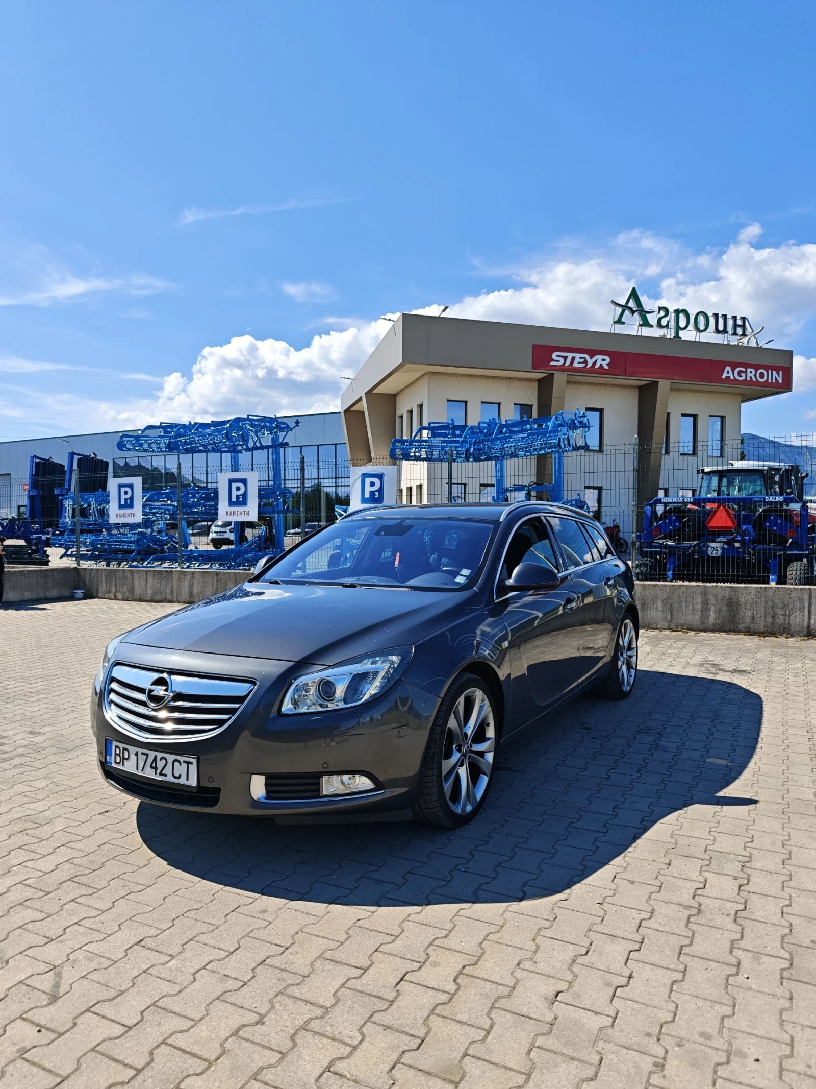 Opel Insignia, снимка 2 - Автомобили и джипове - 55184683