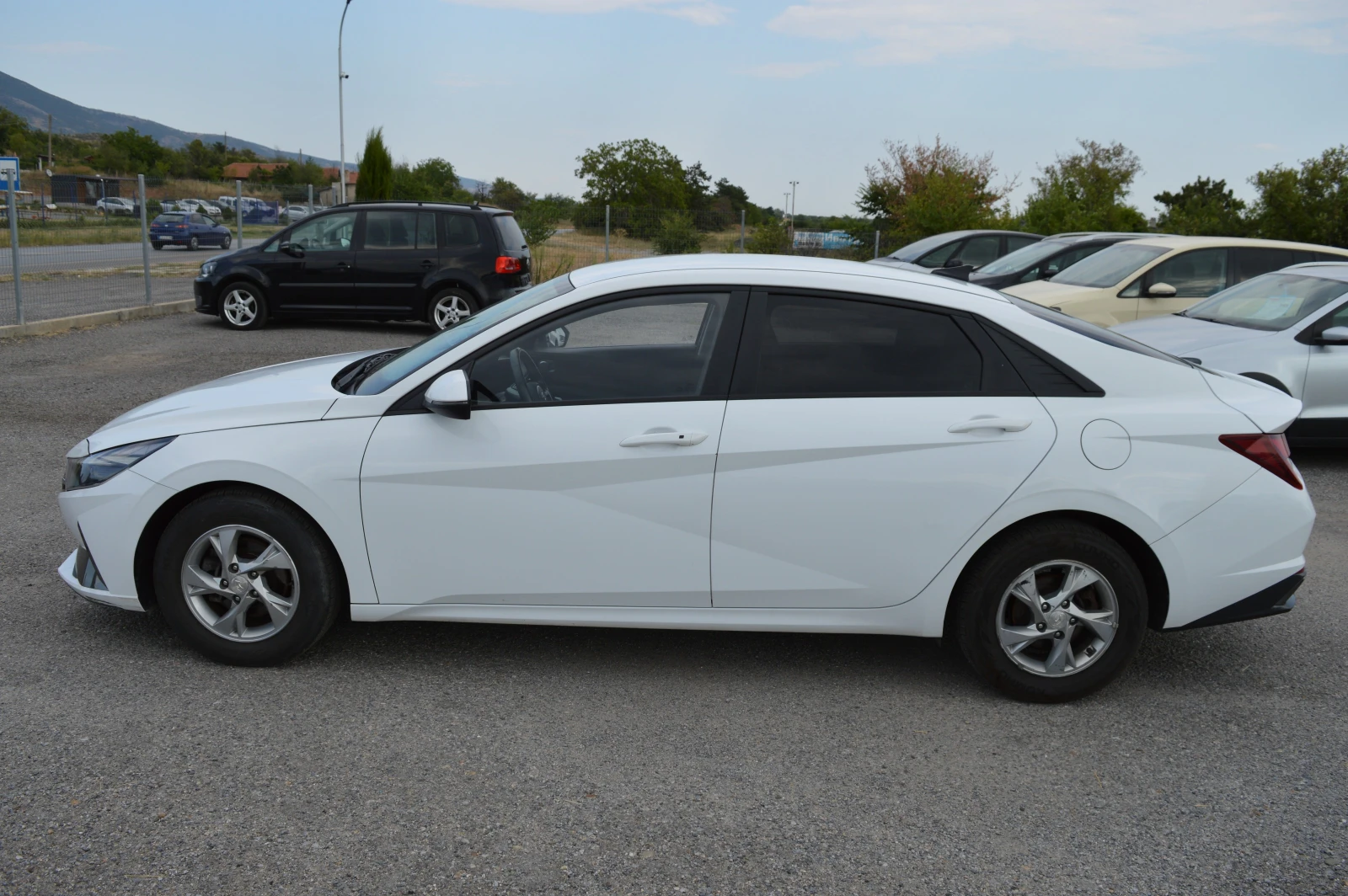 Hyundai Elantra 1.6-BENZIN-STAVA ZA GAZ-FULL EKSTRI, снимка 8 - Автомобили и джипове - 55588360