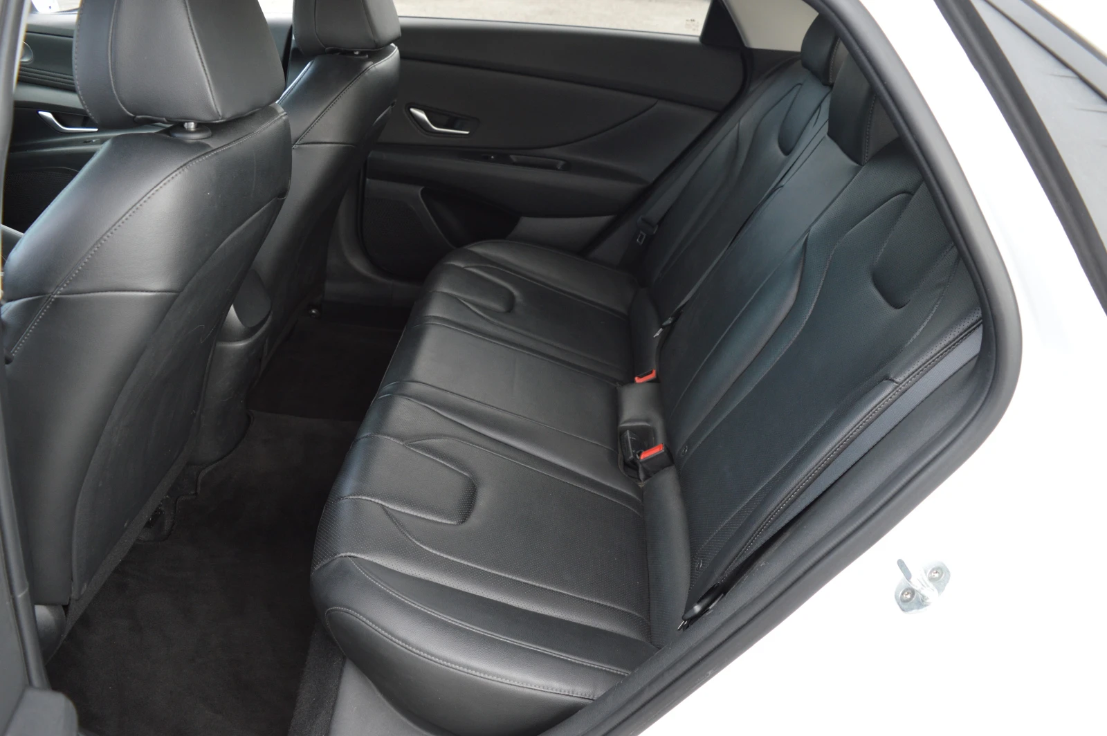 Hyundai Elantra 1.6-BENZIN-STAVA ZA GAZ-FULL EKSTRI, снимка 11 - Автомобили и джипове - 55588360