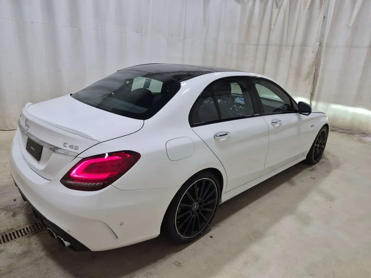Mercedes-Benz C 43 AMG * CARFAX * ОПЦИЯ ЗА ФИНАНСИРАНЕ * , снимка 3 - Автомобили и джипове - 55785667