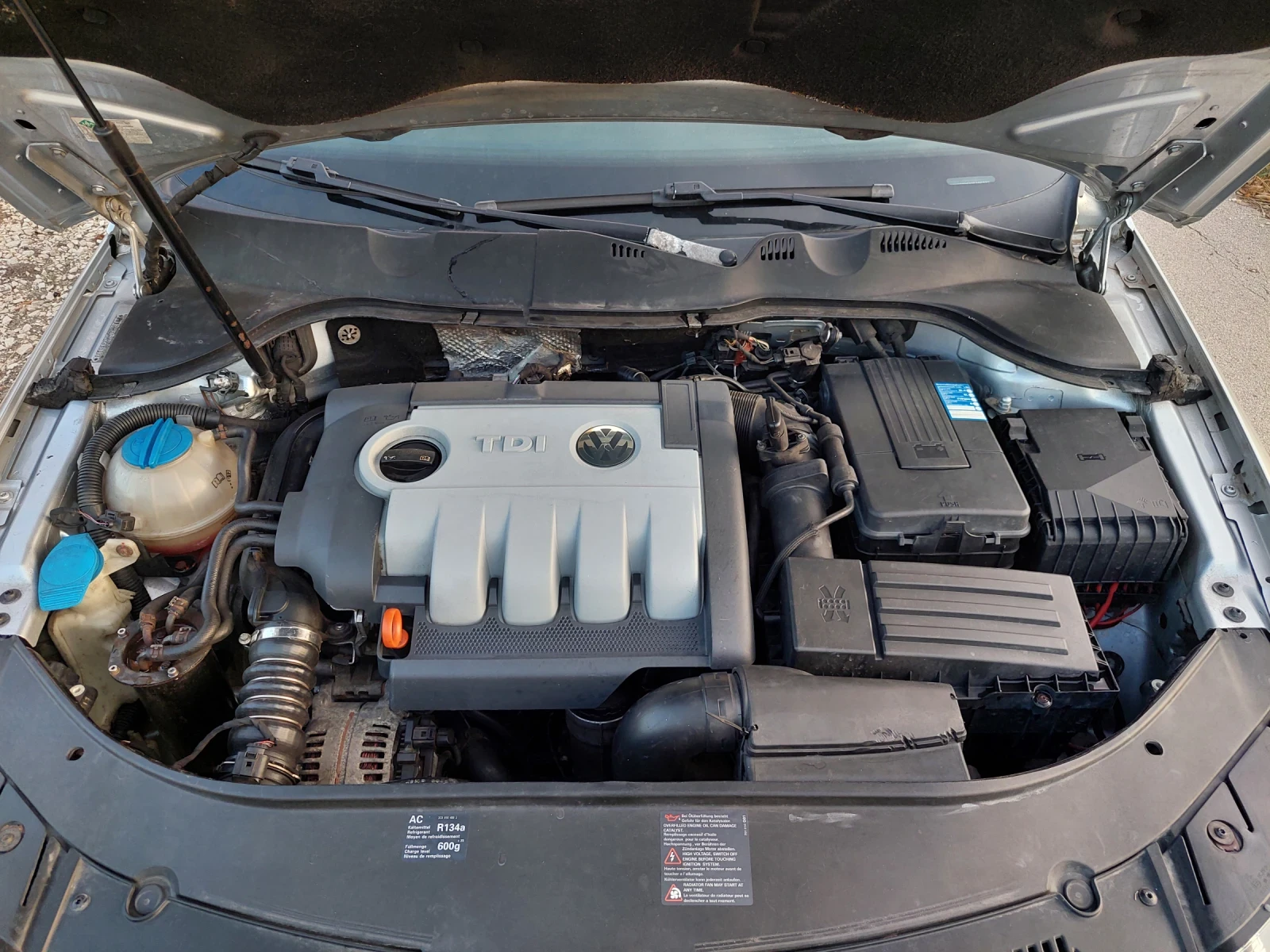 VW Passat 1.9TDI 105, снимка 7 - Автомобили и джипове - 56382832