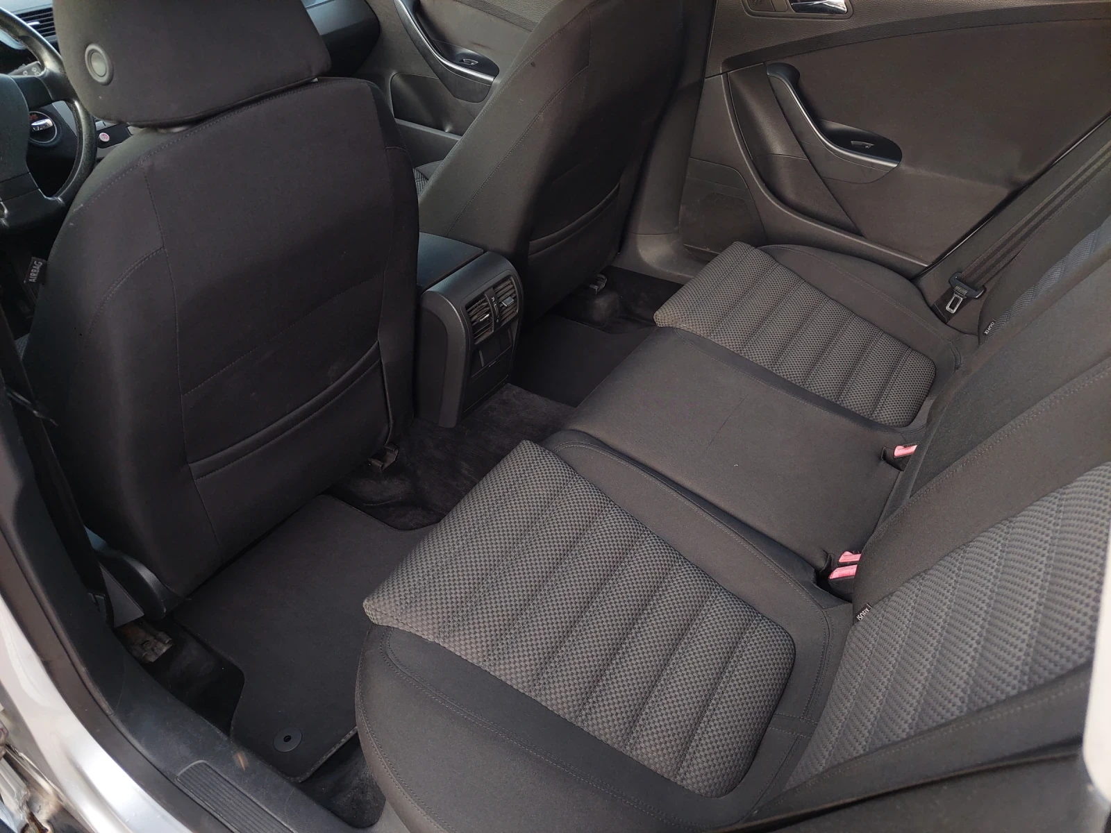 VW Passat 1.9TDI 105, снимка 9 - Автомобили и джипове - 56382832