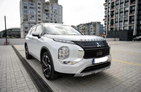     Mitsubishi Outlander SE/BLACK EDITION