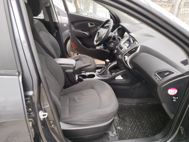 Hyundai IX35, снимка 7 - Автомобили и джипове - 49379032