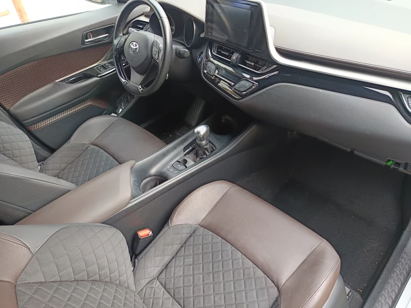 Toyota C-HR 1.8 Hybrid , снимка 17 - Автомобили и джипове - 52714602