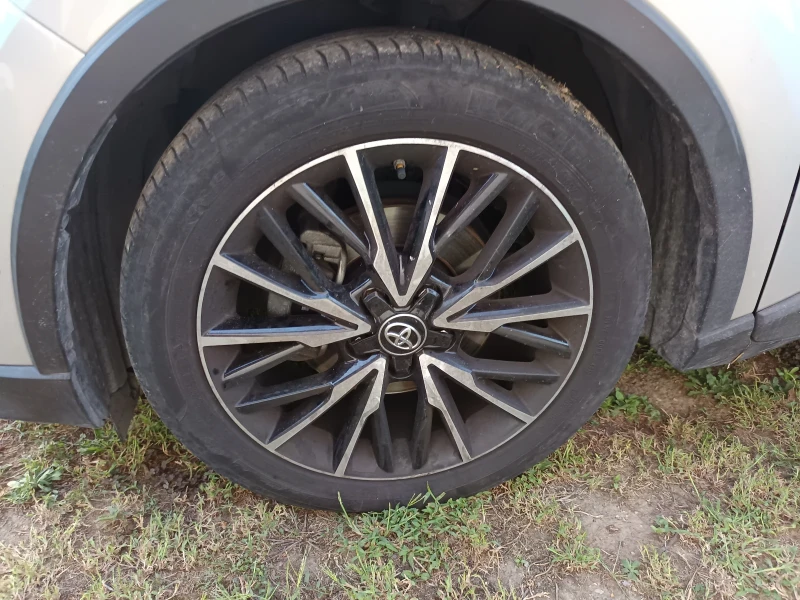 Toyota C-HR 1.8 Hybrid , снимка 5 - Автомобили и джипове - 52714602