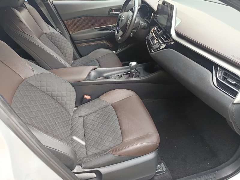 Toyota C-HR 1.8 Hybrid , снимка 16 - Автомобили и джипове - 52714602