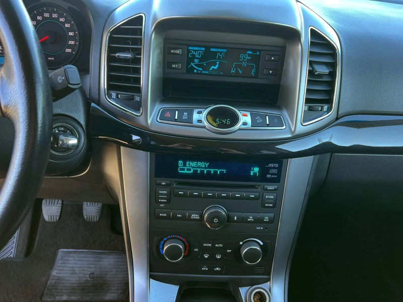 Chevrolet Captiva 2, 2TD 4х4 АВТОПИЛОТ BI-XENON КОЖА, снимка 17 - Автомобили и джипове - 53048928