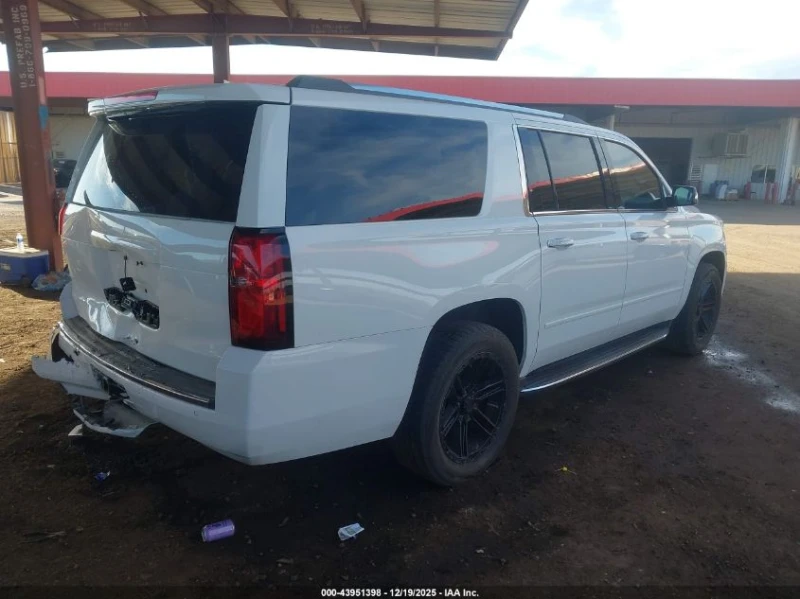 Chevrolet Suburban 5.3L V-8 DI, VVT, 355HP 4X2 Drive, снимка 10 - Автомобили и джипове - 53443313