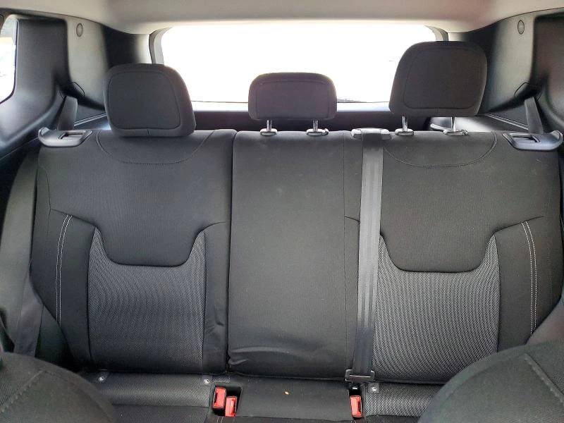 Jeep Renegade 2.4L 4 Front-wheel Drive - изображение 3