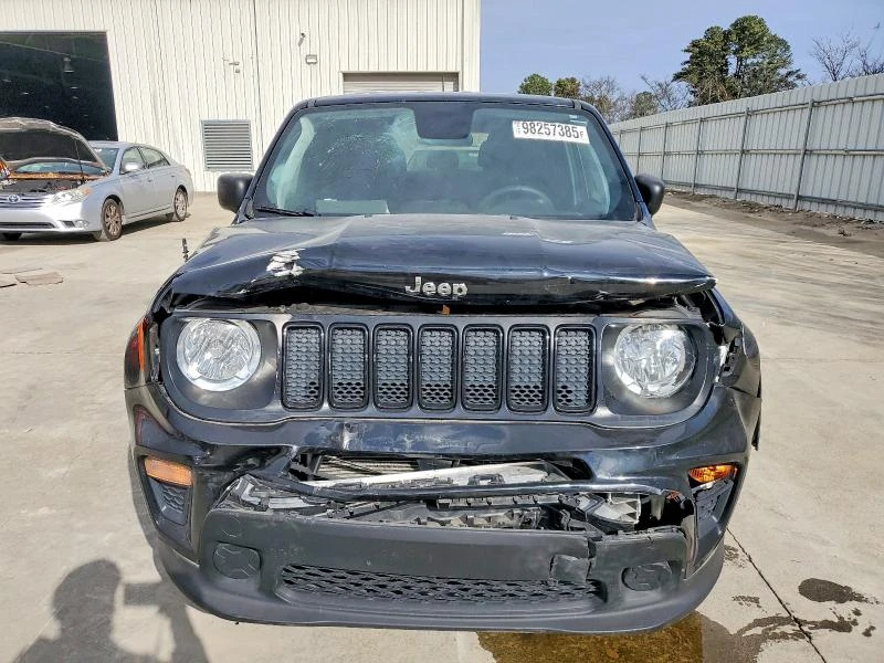 Jeep Renegade 2.4L 4 Front-wheel Drive, снимка 11 - Автомобили и джипове - 53648721