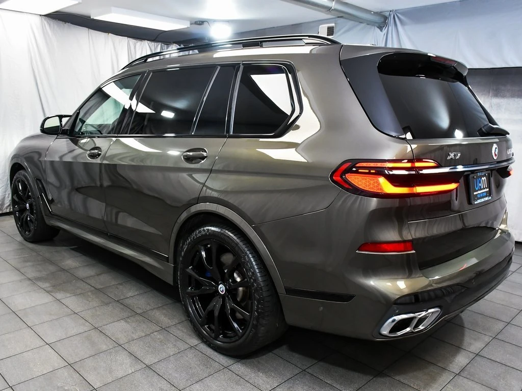 BMW X7 M60i - изображение 3