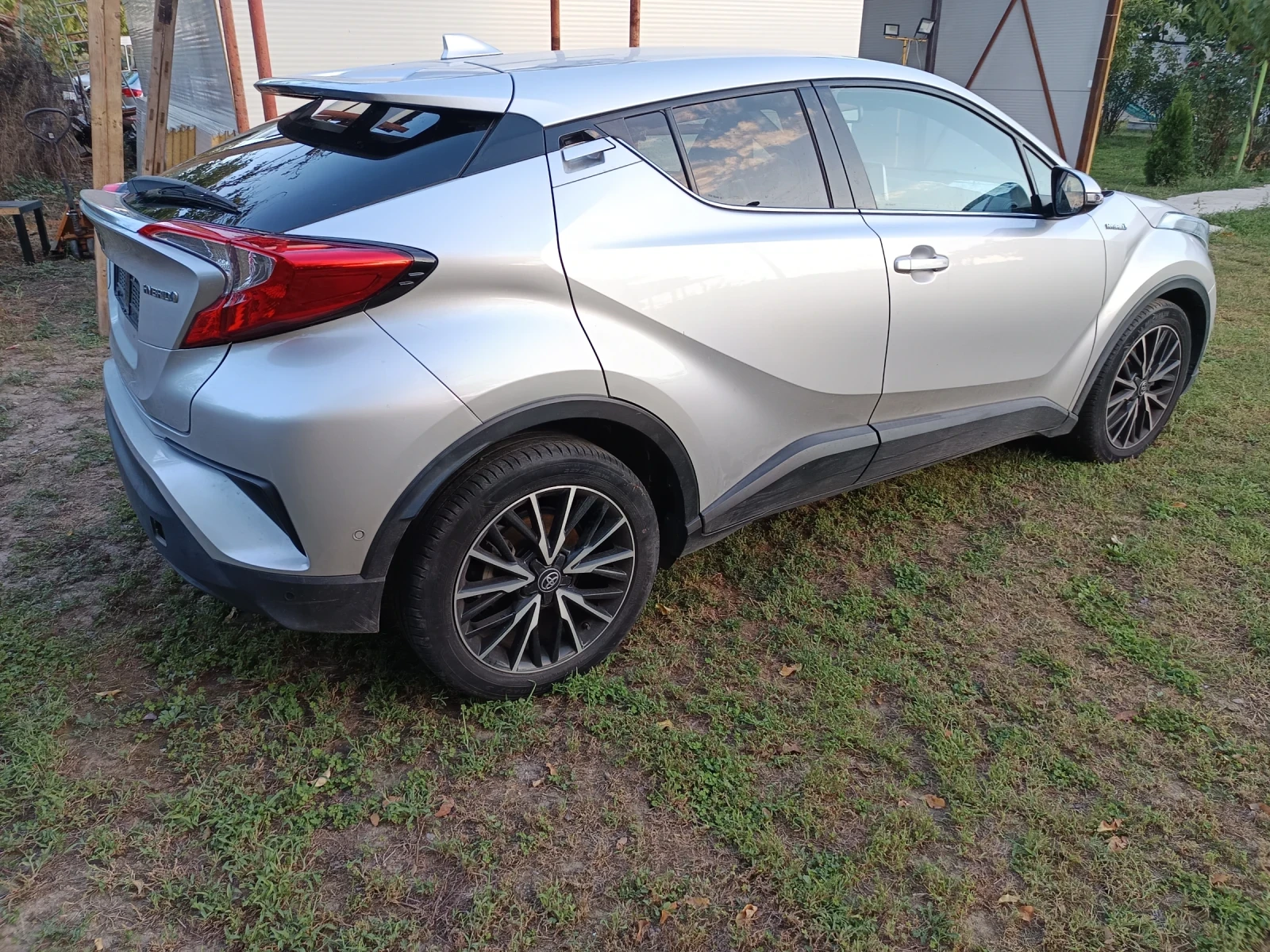 Toyota C-HR 1.8 Hybrid  - изображение 7