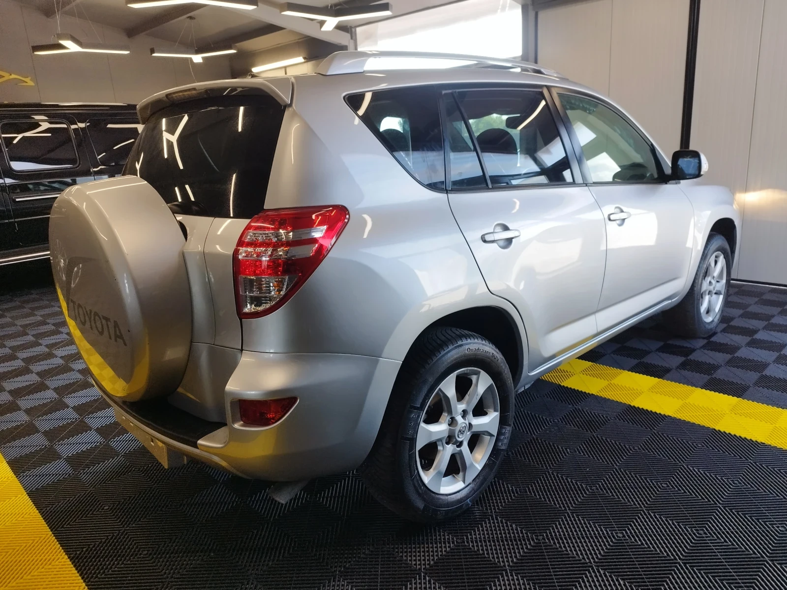 Toyota Rav4 2.2d4d 150kc 6ck. СЕРВИЗНА ИСТОРИЯ  - изображение 7