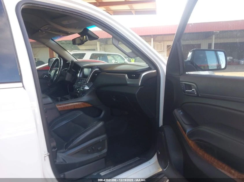 Chevrolet Suburban 5.3L V-8 DI, VVT, 355HP 4X2 Drive | Mobile.bg � ����������� 11