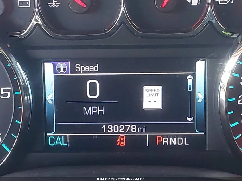 Chevrolet Suburban 5.3L V-8 DI, VVT, 355HP 4X2 Drive | Mobile.bg � ����������� 8