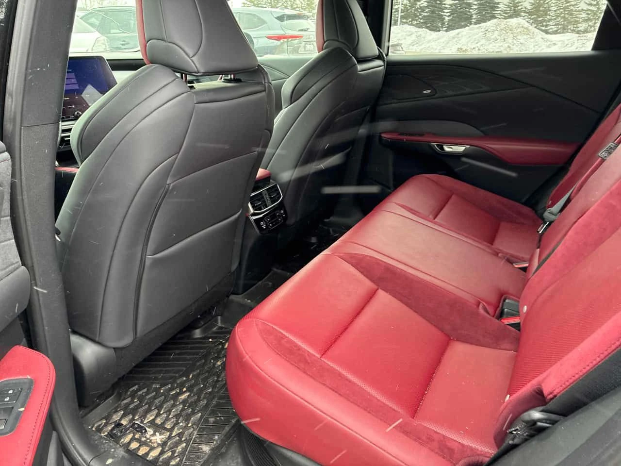 Lexus RX 500h * CARFAX * Обдухване * Дистроник * , снимка 13 - Автомобили и джипове - 53881004