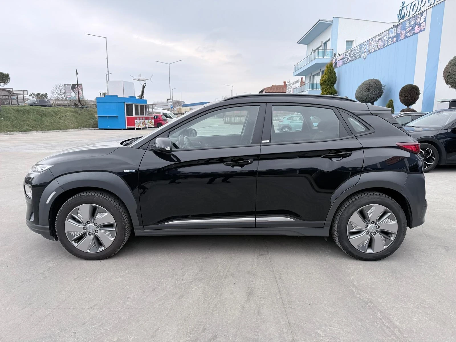 Hyundai Kona, снимка 6 - Автомобили и джипове - 53925310