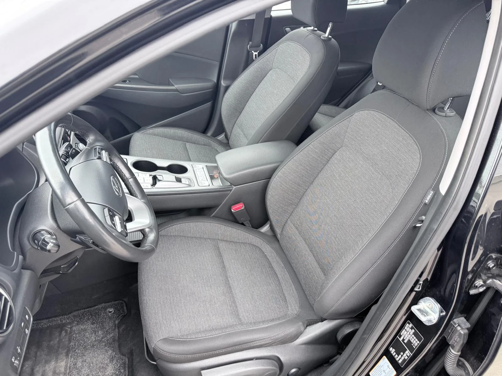 Hyundai Kona, снимка 10 - Автомобили и джипове - 53925310