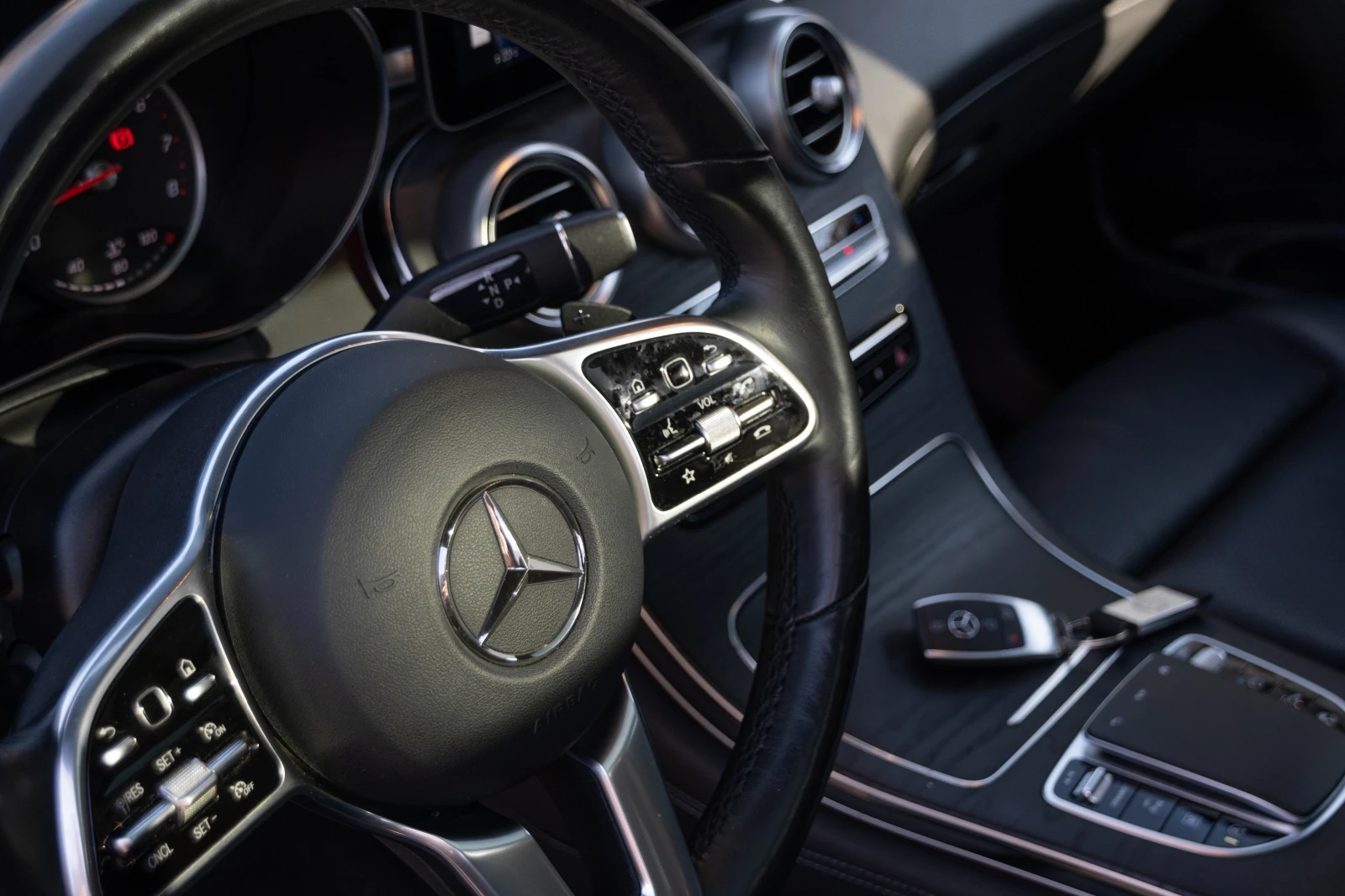 Mercedes-Benz GLC 300, снимка 11 - Автомобили и джипове - 54288925