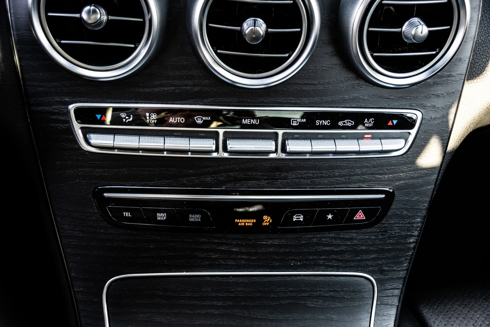 Mercedes-Benz GLC 300, снимка 14 - Автомобили и джипове - 54288925