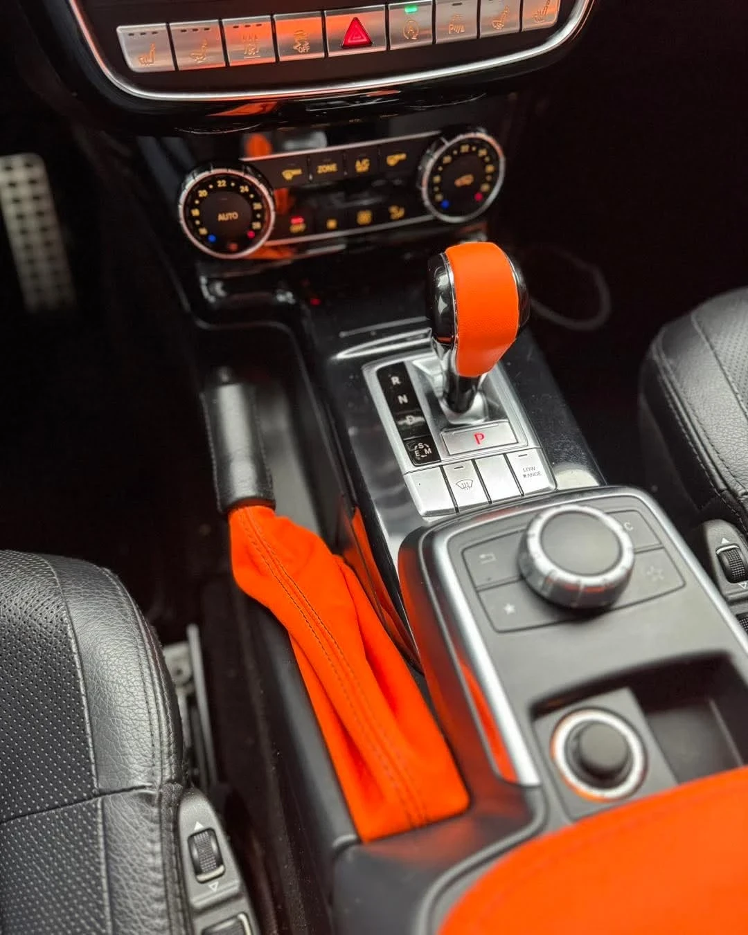 Mercedes-Benz G 350 D , снимка 11 - Автомобили и джипове - 54236154