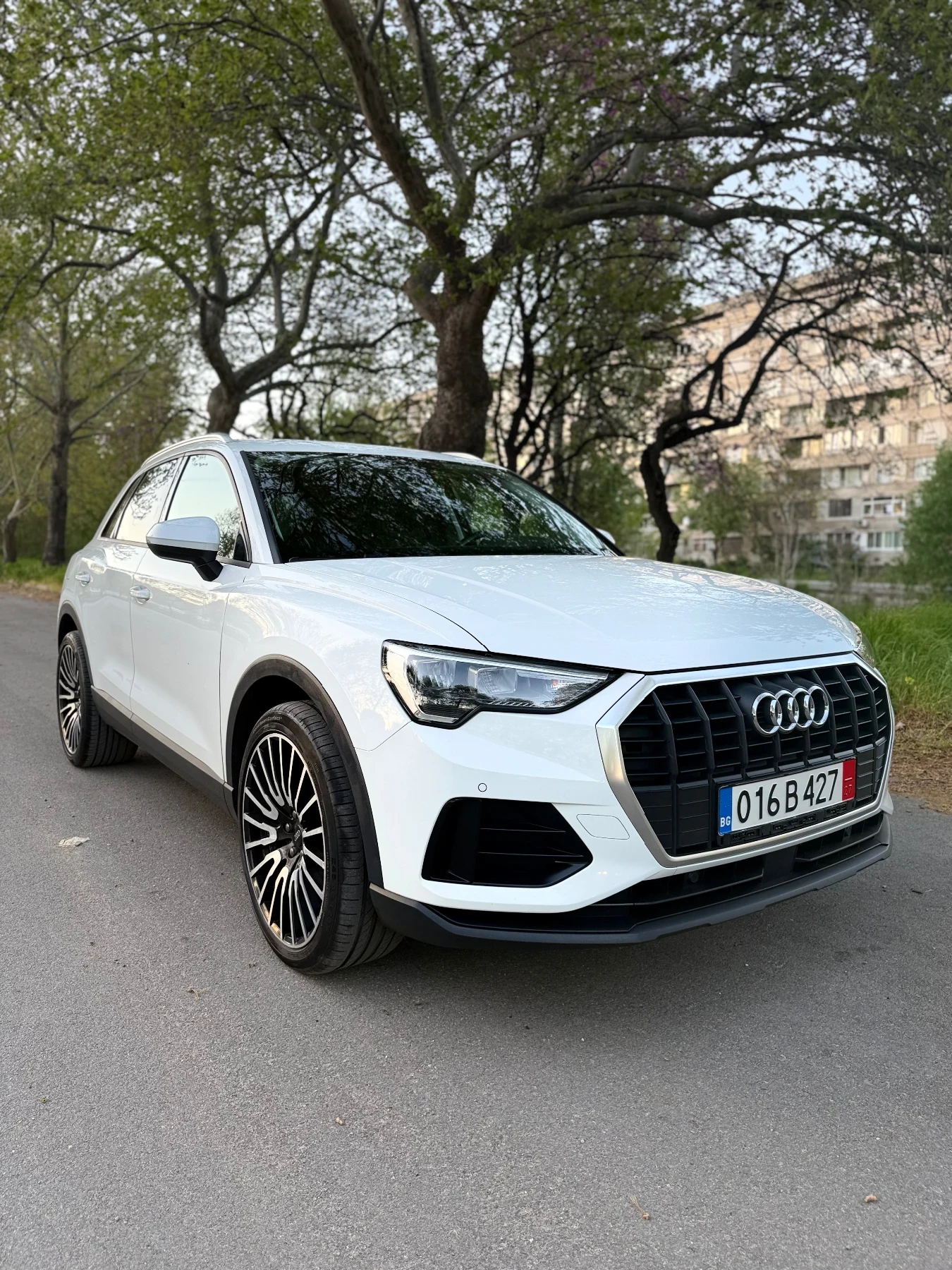 Audi Q3, снимка 2 - Автомобили и джипове - 54352476
