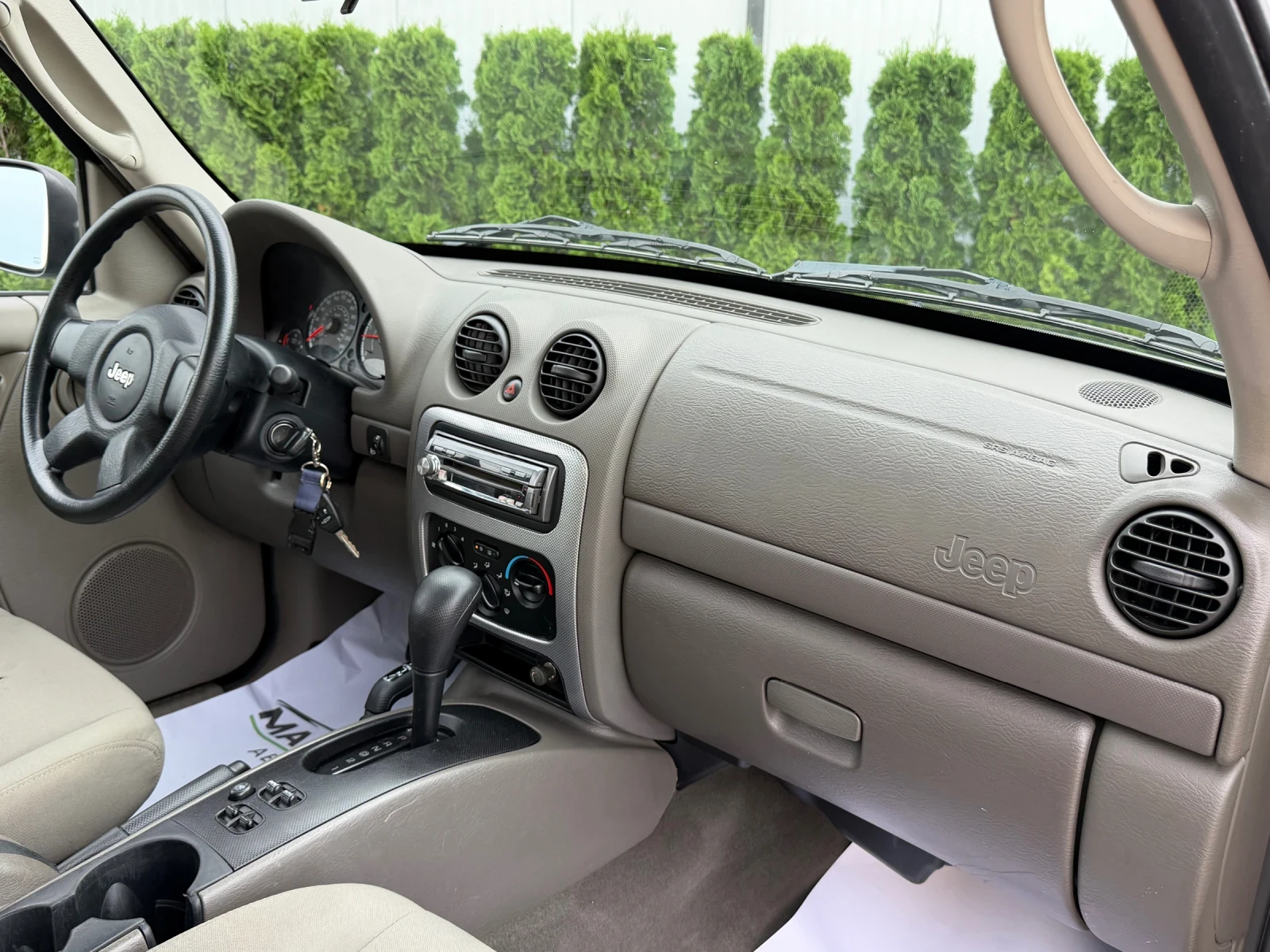 Jeep Cherokee 2.8 CRD/163 h.p/65th ANNIVERSARY EDITION/ИТАЛИЯ, снимка 11 - Автомобили и джипове - 54948481