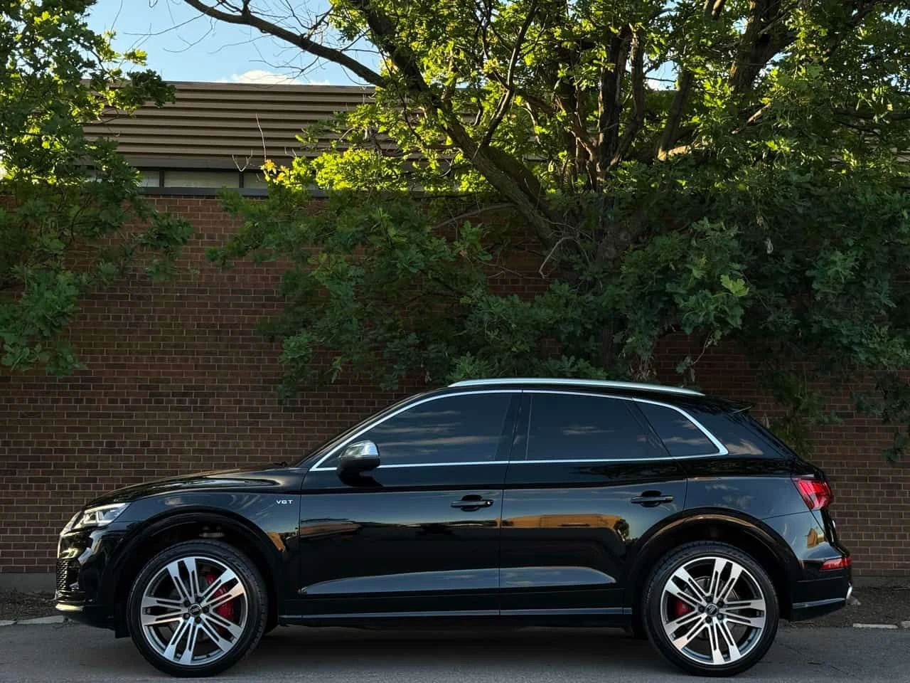 Audi SQ5 | Technik | DISTRONIC | 360 | B&O | HUD | , снимка 2 - Автомобили и джипове - 54955053