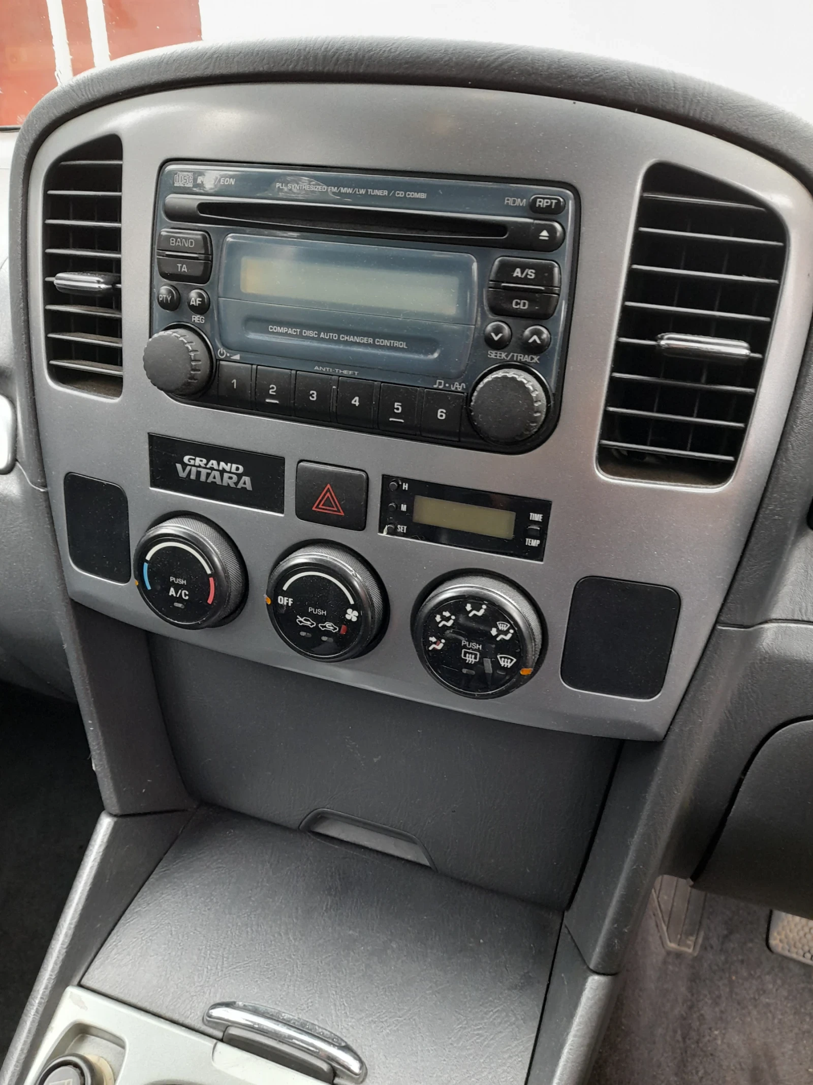 Suzuki Grand vitara, снимка 3 - Автомобили и джипове - 55503756