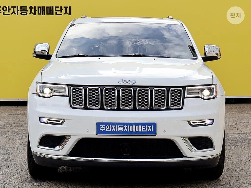 Jeep Grand cherokee 3.6 * SUMMIT* 4X4 FULL, снимка 3 - Автомобили и джипове - 55753050