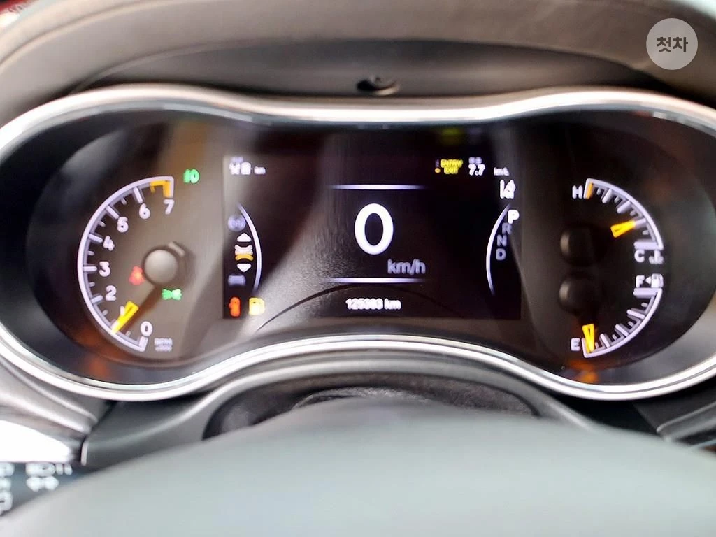 Jeep Grand cherokee 3.6 * SUMMIT* 4X4 FULL, снимка 9 - Автомобили и джипове - 55753050