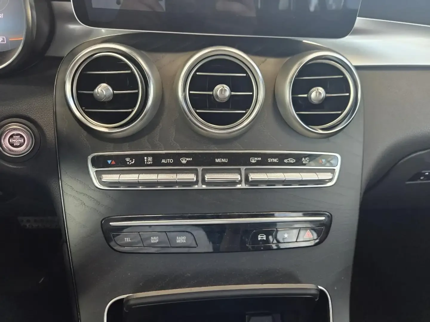 Mercedes-Benz GLC 43 AMG MANIFACTUR/INTELLIGENT PKG/NIGHT PKG/PREMIUM PKG.., снимка 12 - Автомобили и джипове - 56254019