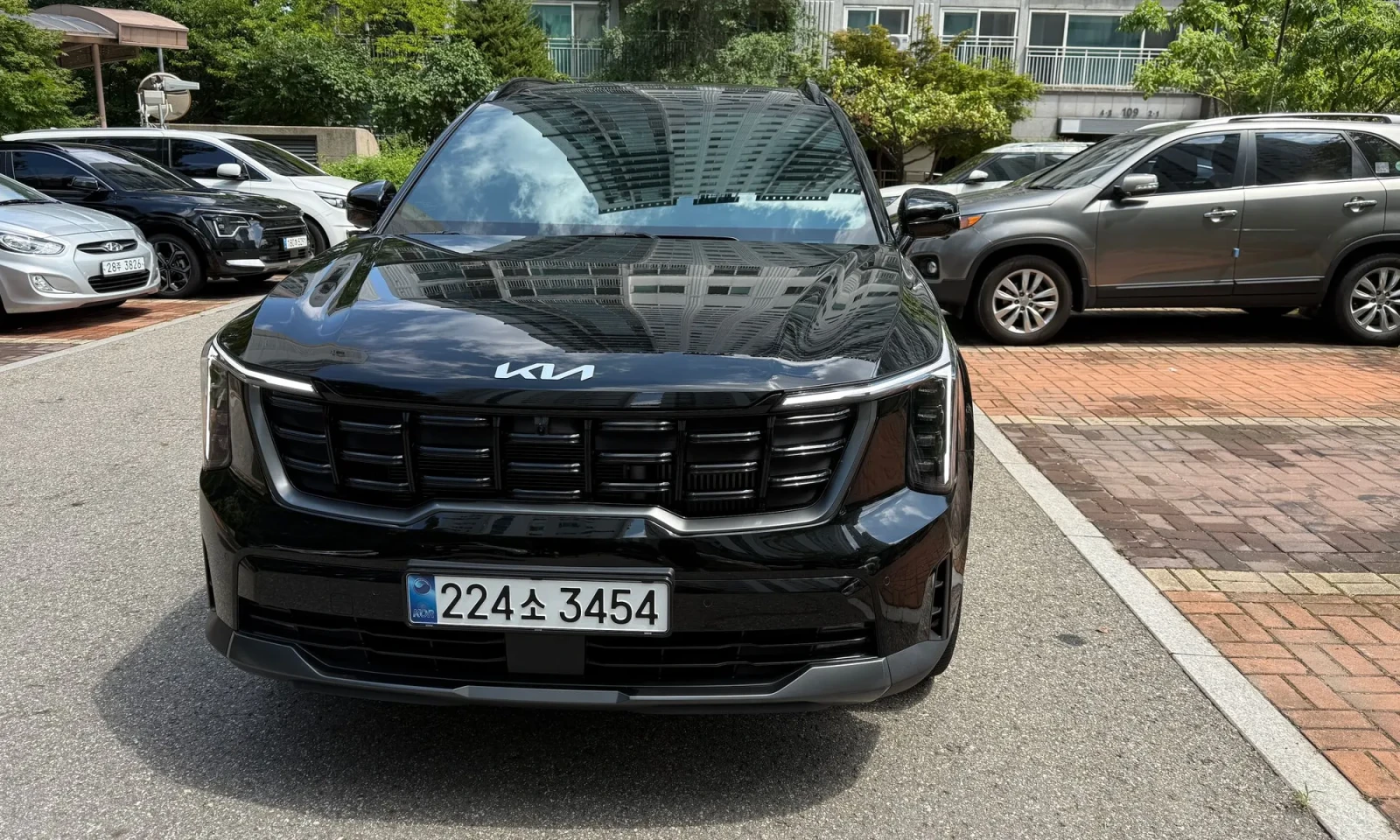 Kia Sorento 2.5T 2WD, снимка 3 - Автомобили и джипове - 56554486