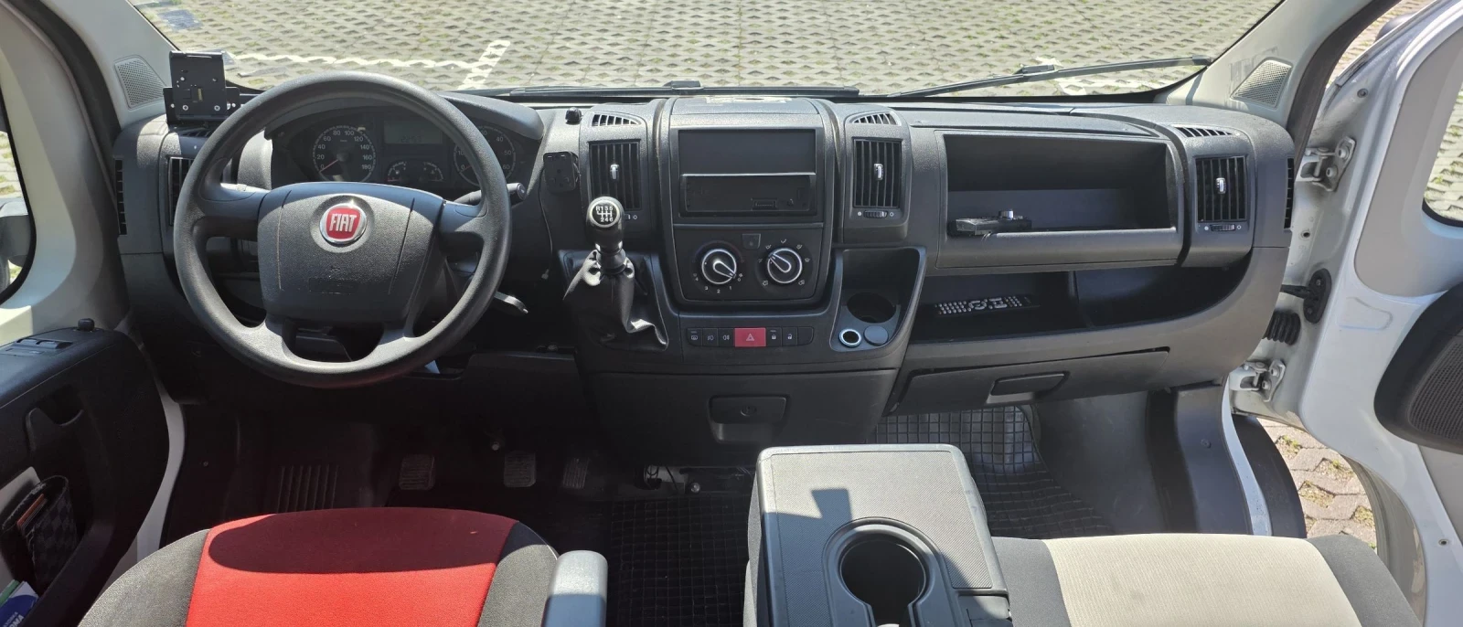 Fiat Ducato ЗАВОДСКИ МЕТАН и РАМПА ЗА ИНВАЛИДИ, снимка 11 - Бусове и автобуси - 55155117